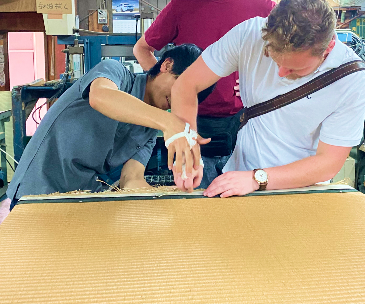 Hand-sewing tatami experience